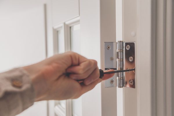 Hinge Repair in Lawton