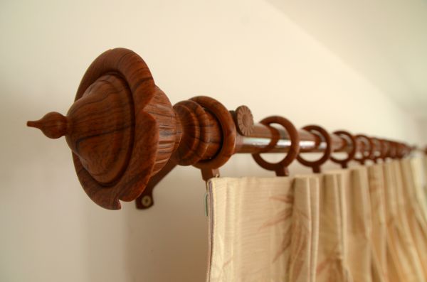 Curtain Rod Mounting in Lawton