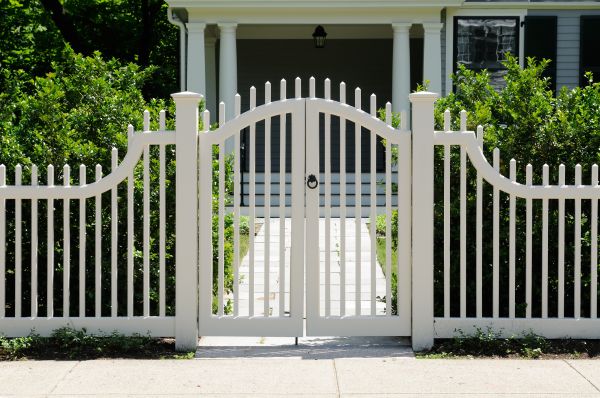 Fence Gate Adjustment in Lawton