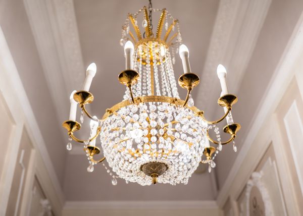 Chandelier Bulb Replacement in Lawton