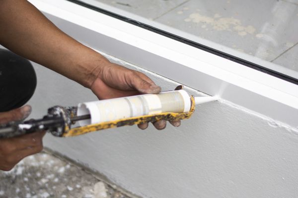 Caulk Replacement in Lawton